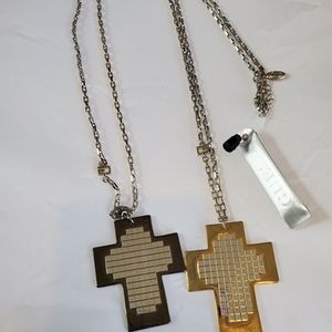 GUESS CROSS NECKLACE